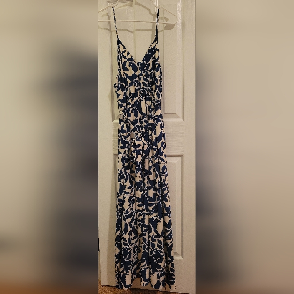SHEIN Navy and Cream Leaf Print Maxi Dress With Side Slit